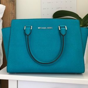 Michael Kors purse